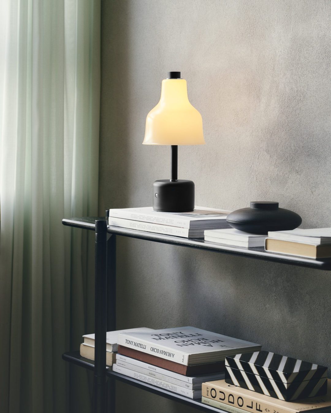 Avra Portable Table Lamp black_1